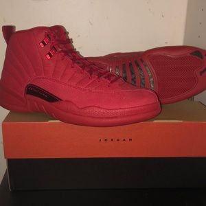 Jordan 12 deadstock size 8.5     9       10